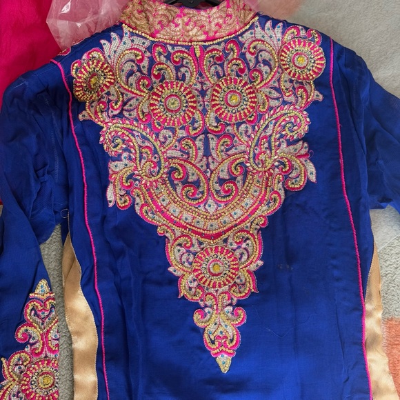Indian/Bollywood/Desi style Brand New 3-piece Suit - Party Wear - Picture 9 of 16